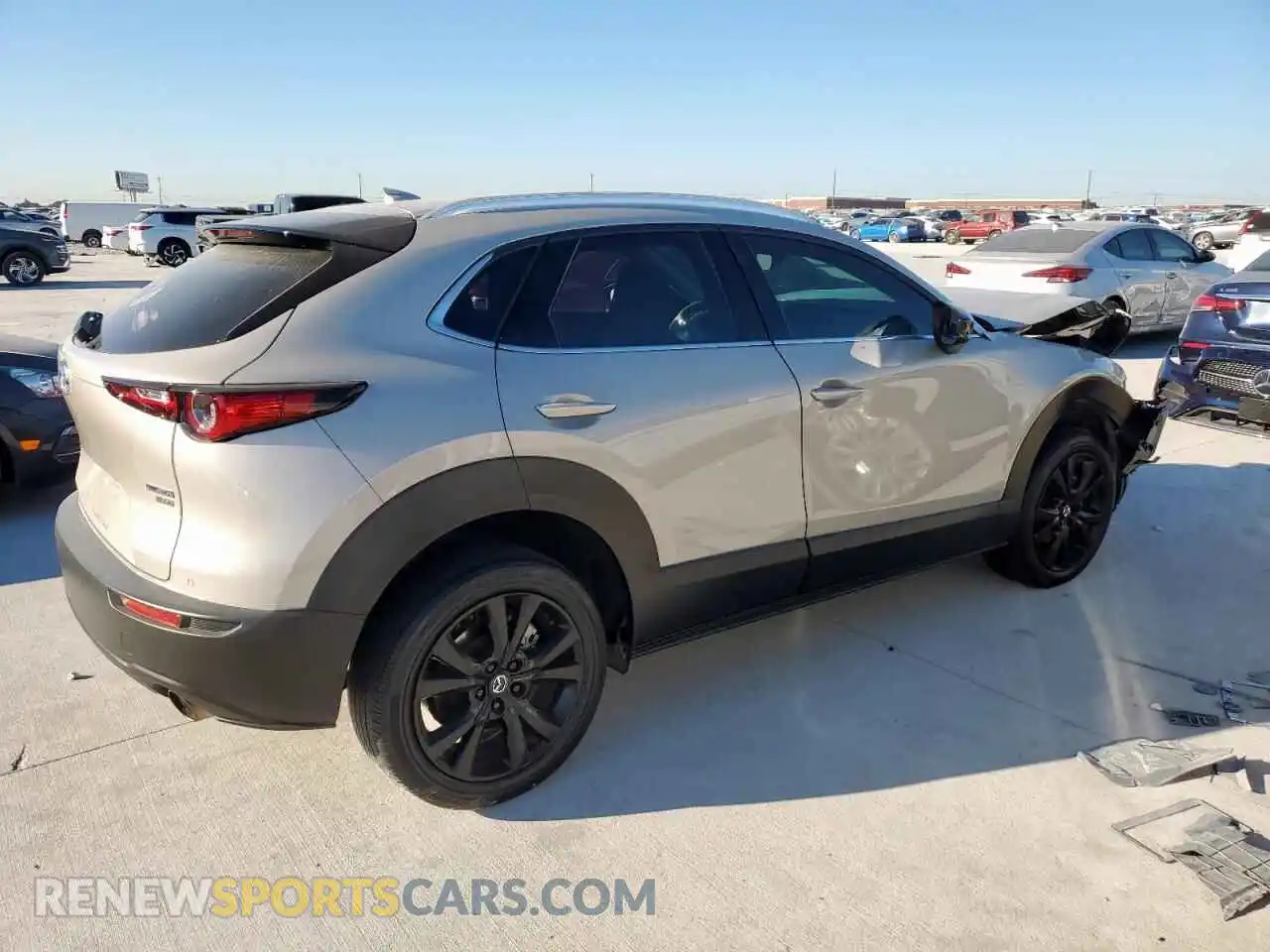 3 Фотография поврежденного автомобиля 3MVDMBEY1NM437816 MAZDA CX30 2022