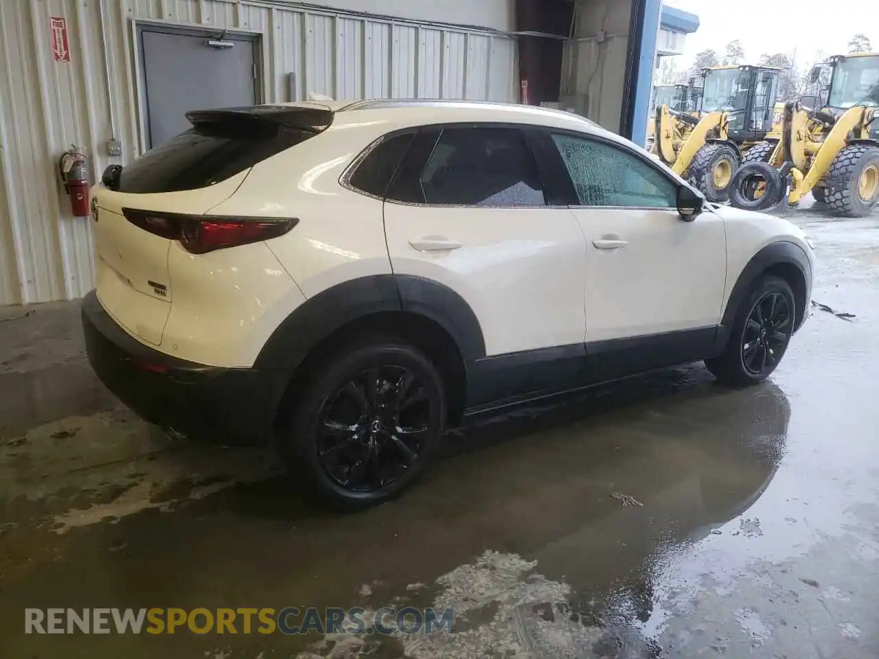 3 Photograph of a damaged car 3MVDMBEY2NM446847 MAZDA CX30 2022