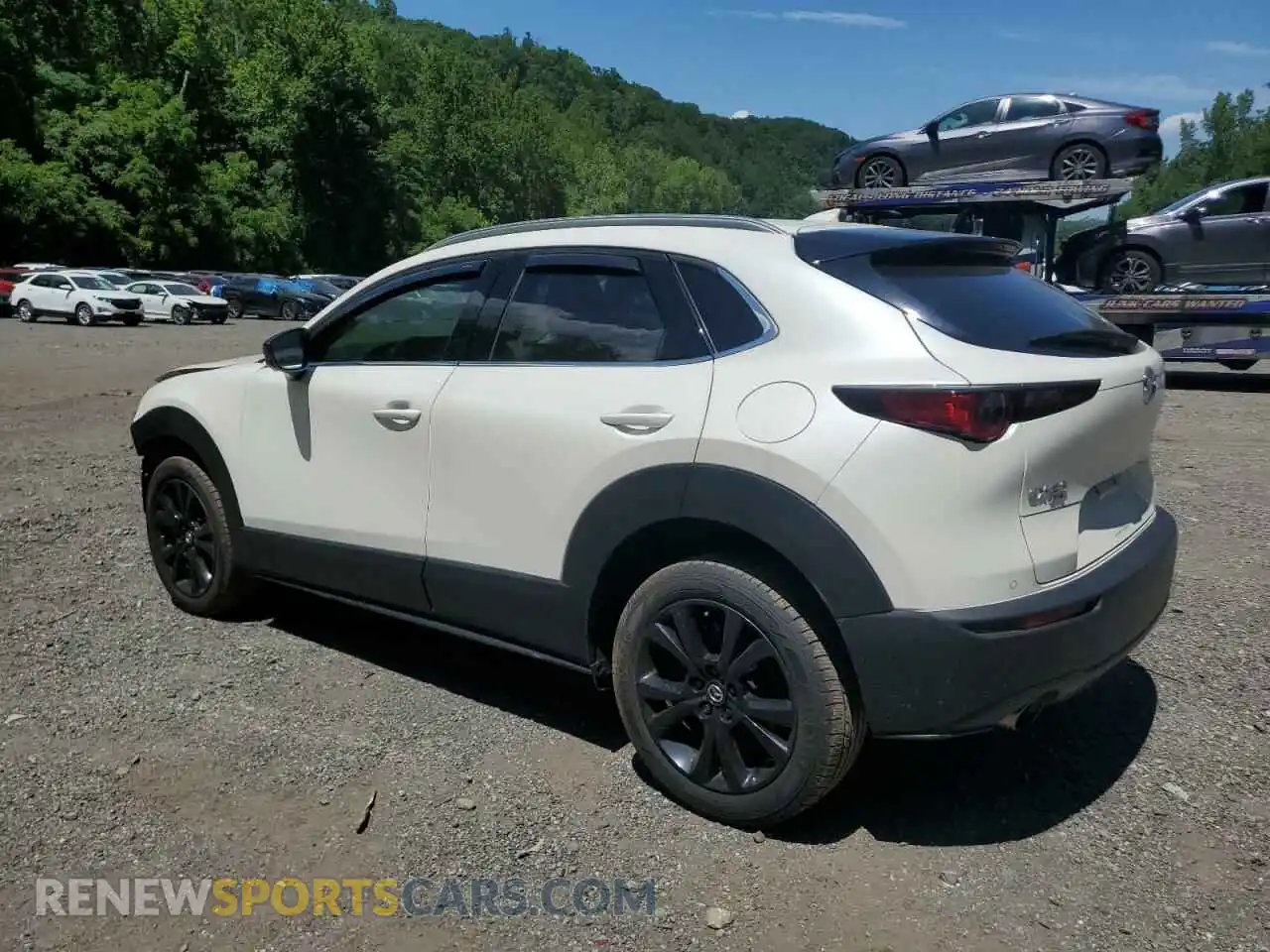 2 Photograph of a damaged car 3MVDMBEY7NM437545 MAZDA CX30 2022