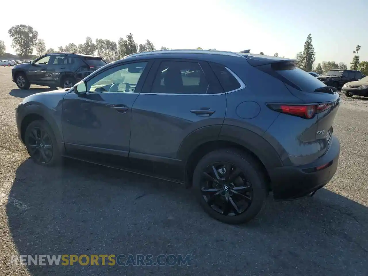 2 Photograph of a damaged car 3MVDMBEY9NM435084 MAZDA CX30 2022