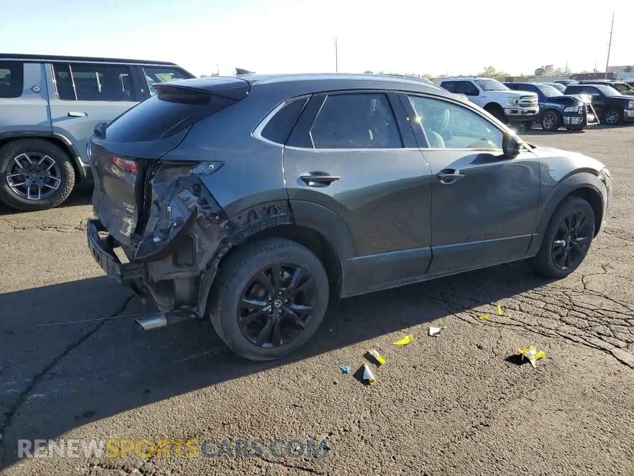 3 Photograph of a damaged car 3MVDMBEYXNM412364 MAZDA CX30 2022