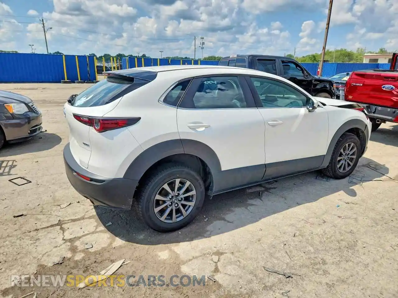 3 fotografías del automóvil dañado 3MVDMBAM9PM549947 MAZDA CX30 2023