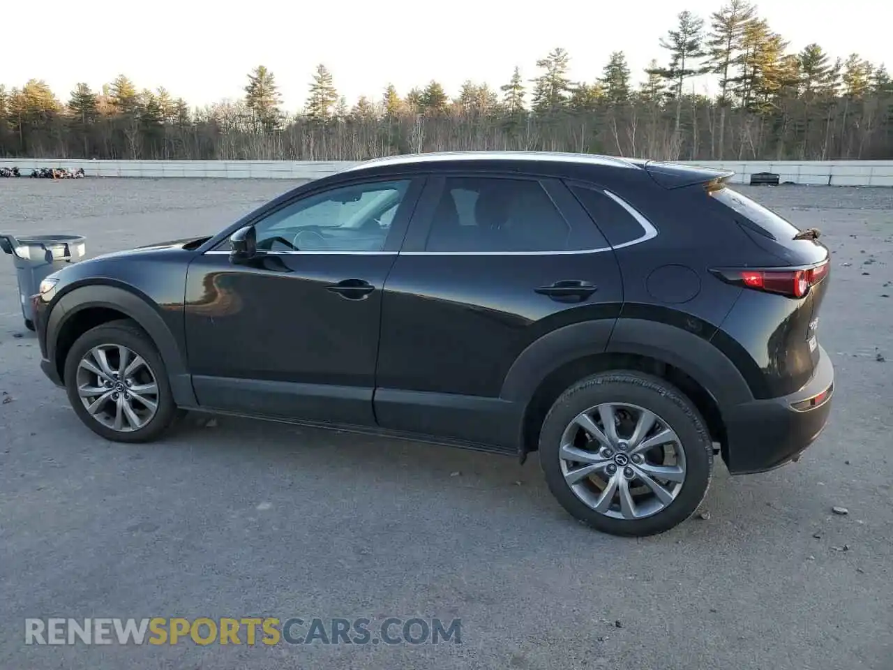2 Photograph of a damaged car 3MVDMBBM2PM523284 MAZDA CX30 2023