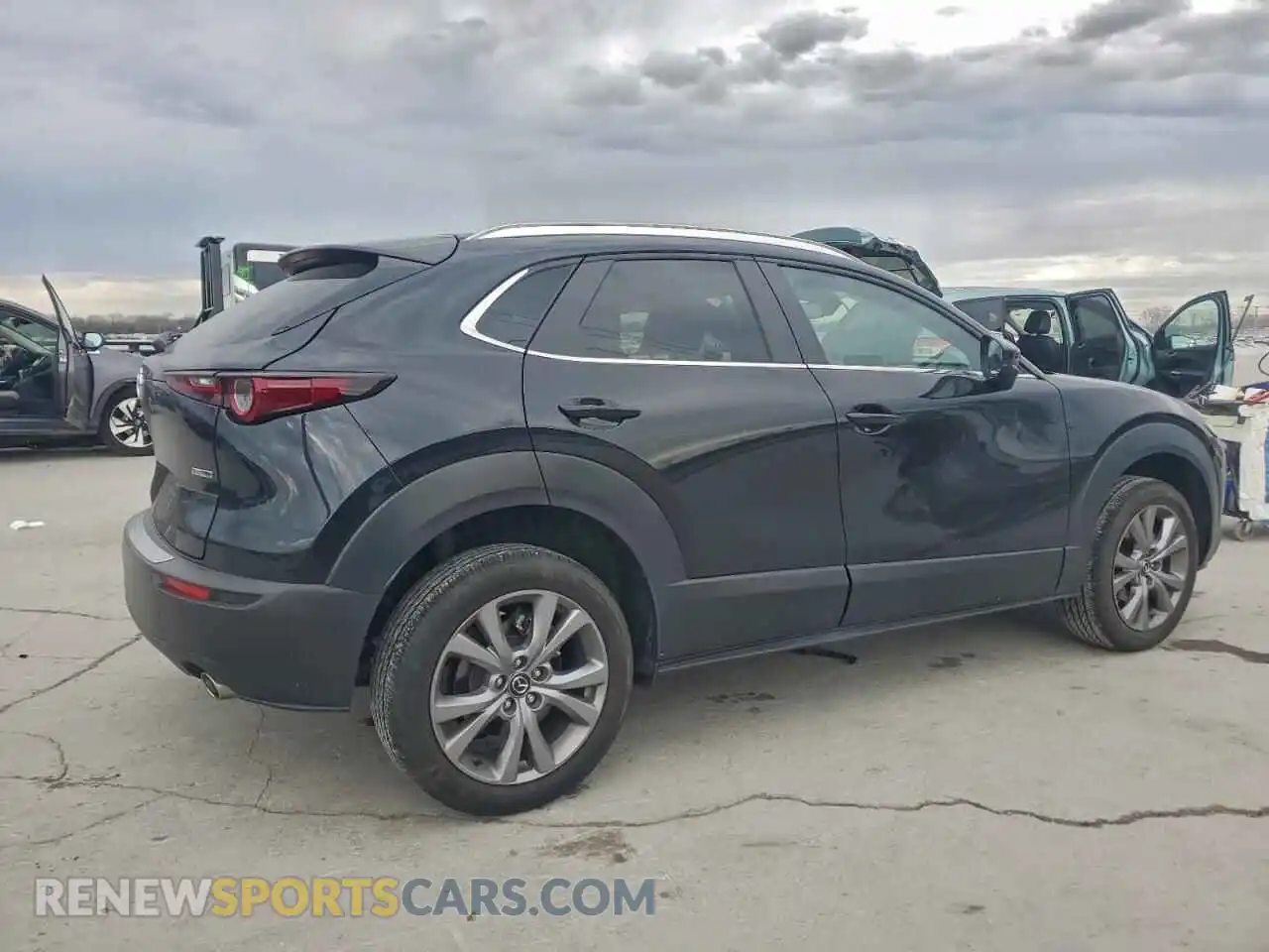 3 Photograph of a damaged car 3MVDMBBM5PM559955 MAZDA CX30 2023