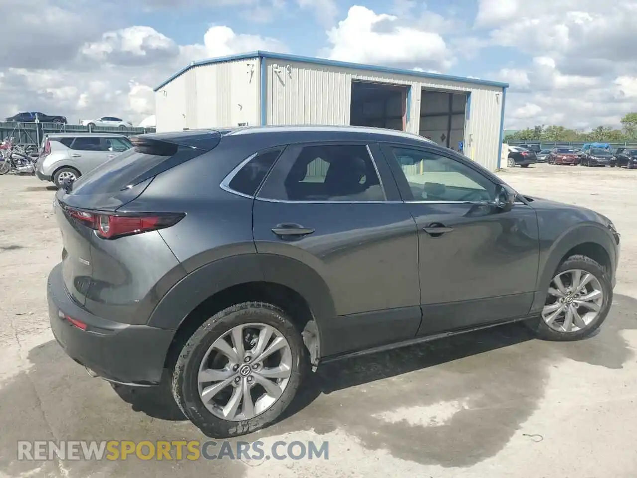 3 Photograph of a damaged car 3MVDMBBM5PM580532 MAZDA CX30 2023