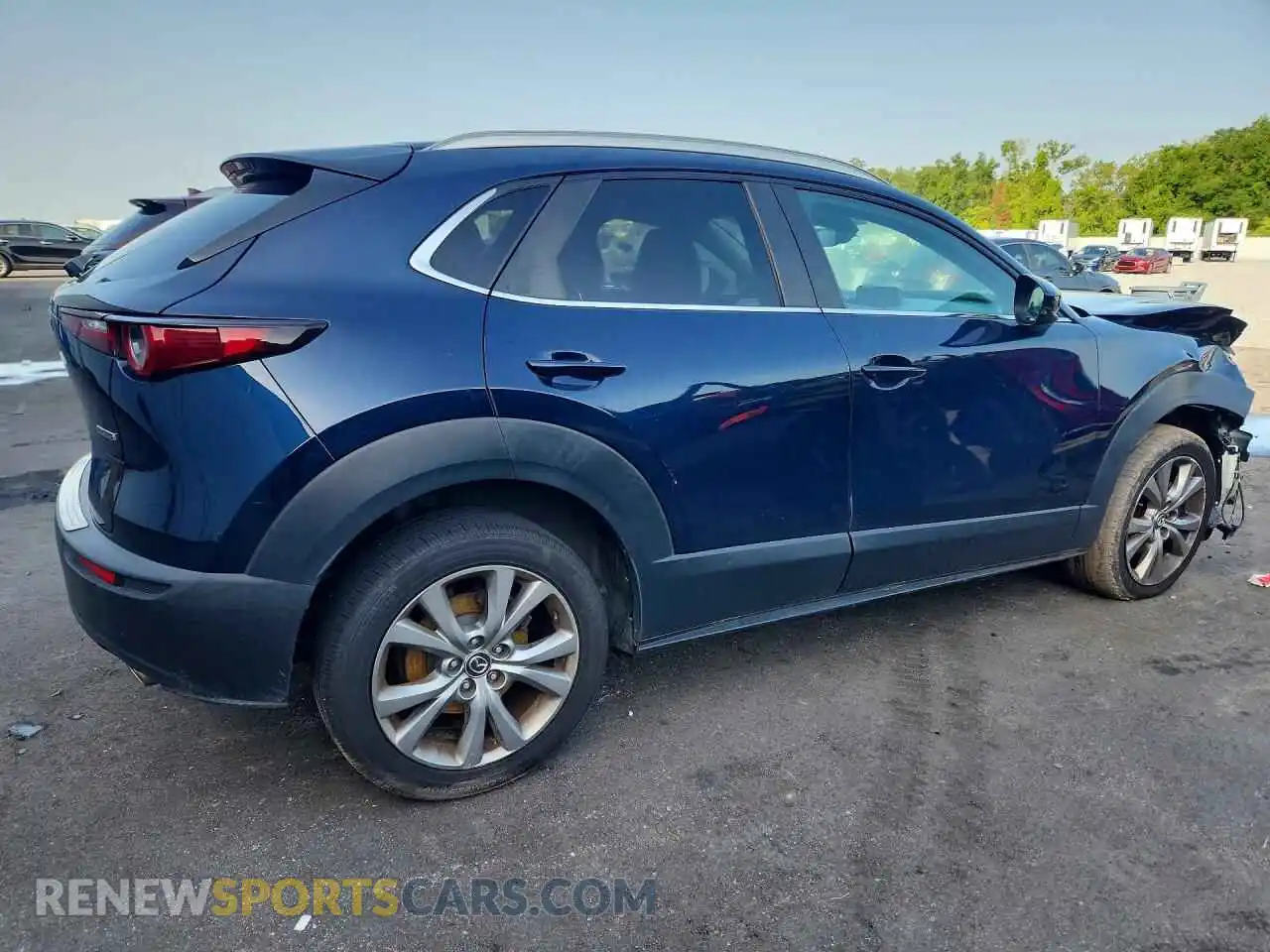 3 Photograph of a damaged car 3MVDMBBM7PM546396 MAZDA CX30 2023