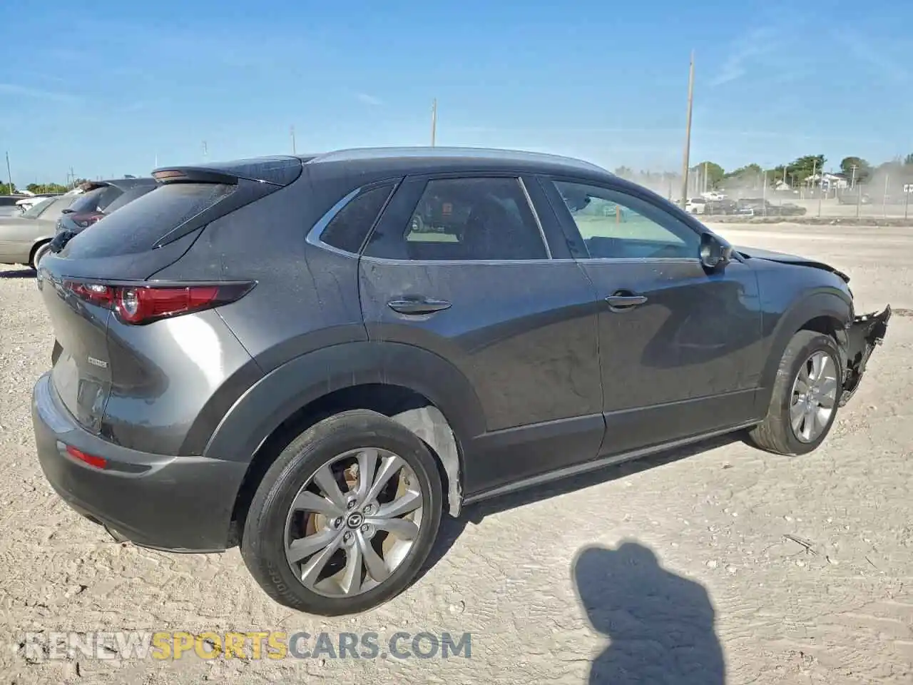 3 Photograph of a damaged car 3MVDMBCM2PM510159 MAZDA CX30 2023