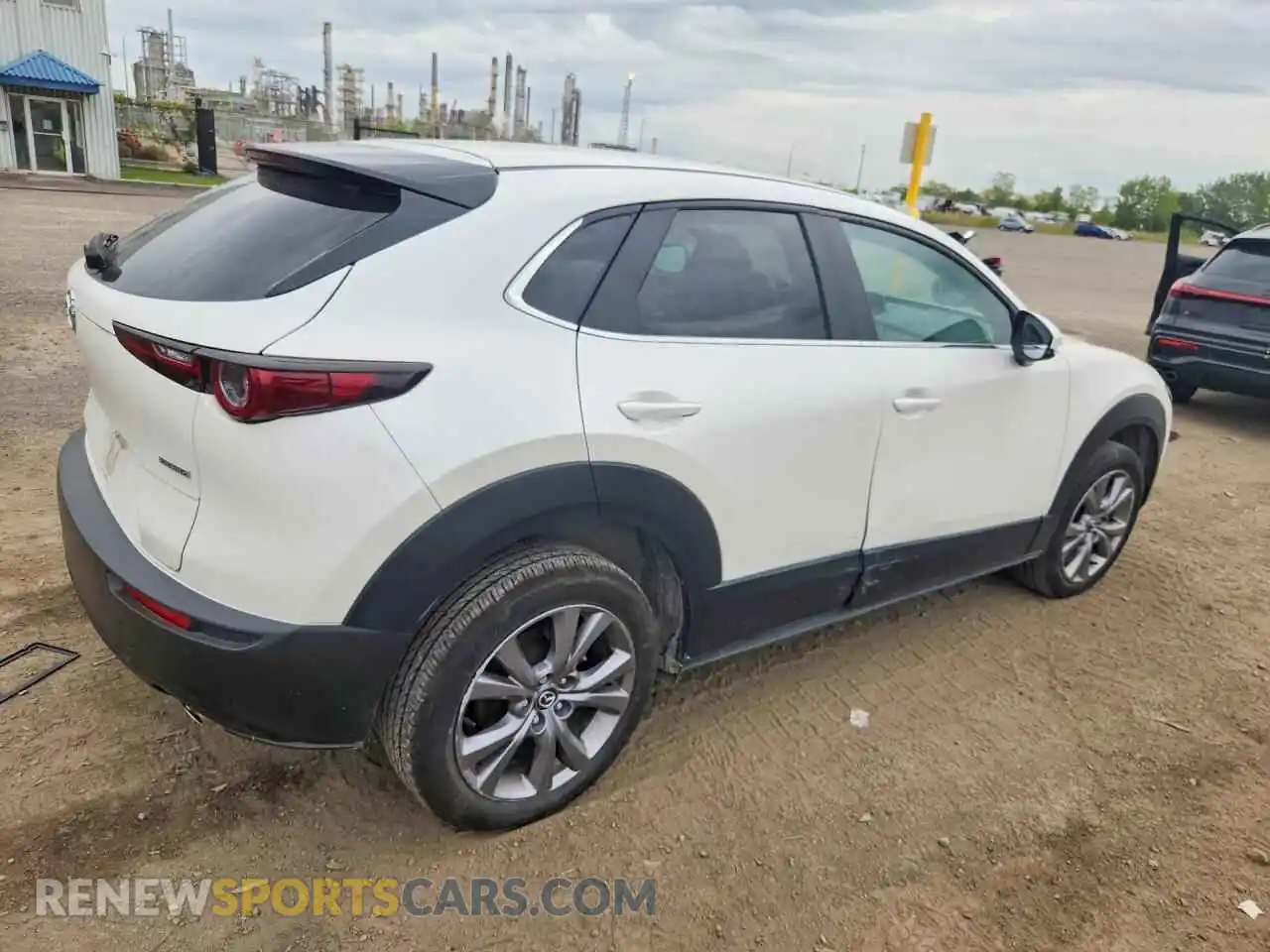 3 Photograph of a damaged car 3MVDMBCM2PM567994 MAZDA CX30 2023