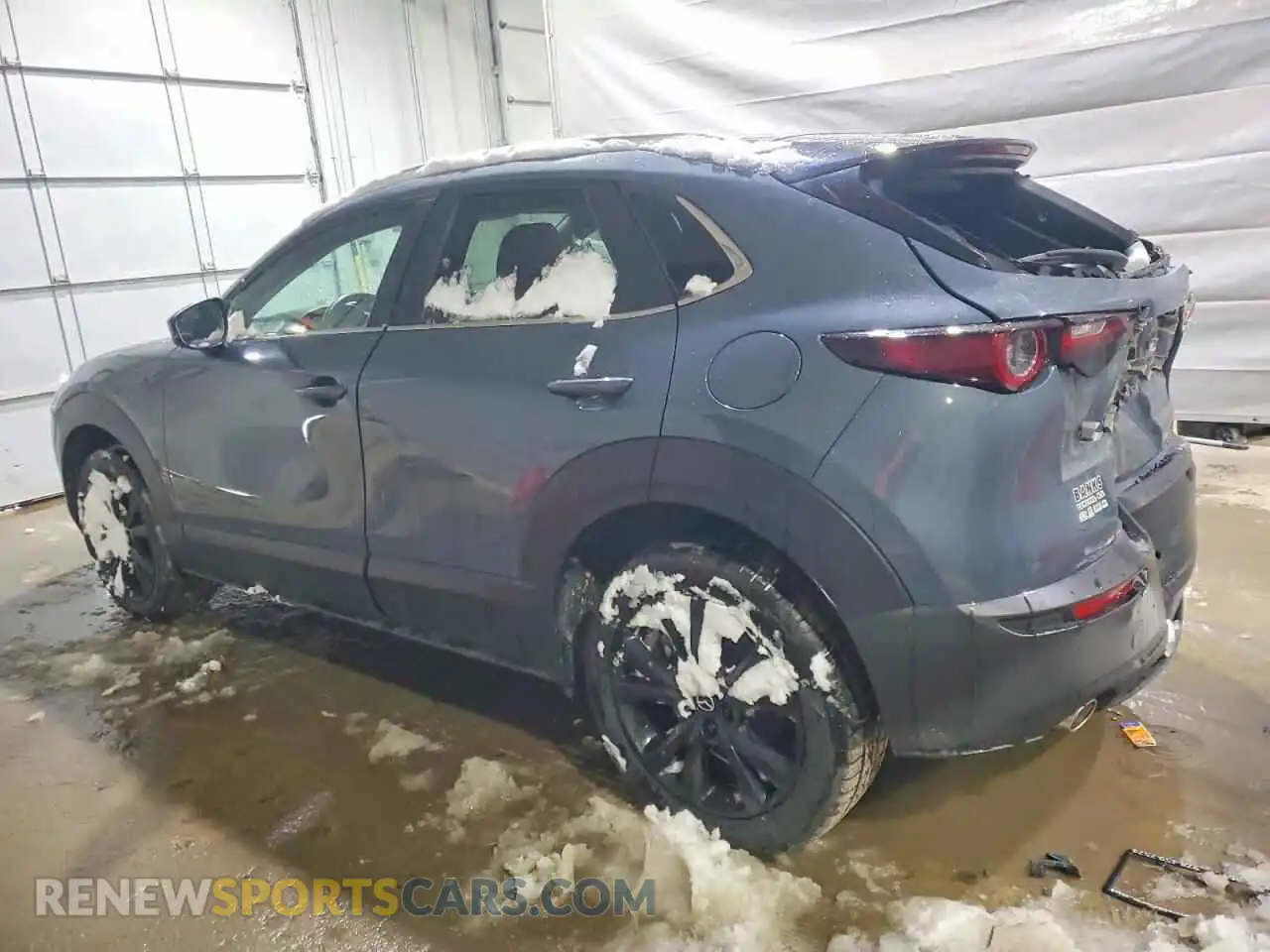 2 fotografías del automóvil dañado 3MVDMBCM3PM510123 MAZDA CX30 2023