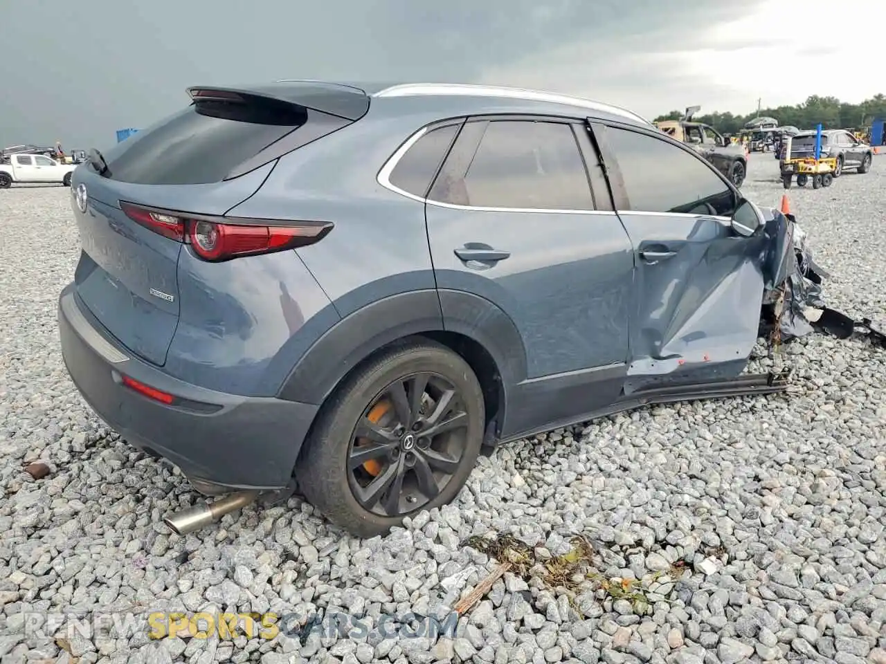 3 fotografías del automóvil dañado 3MVDMBCM4PM509787 MAZDA CX30 2023