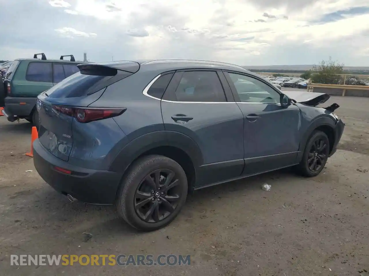 3 Photograph of a damaged car 3MVDMBCMXPM560842 MAZDA CX30 2023