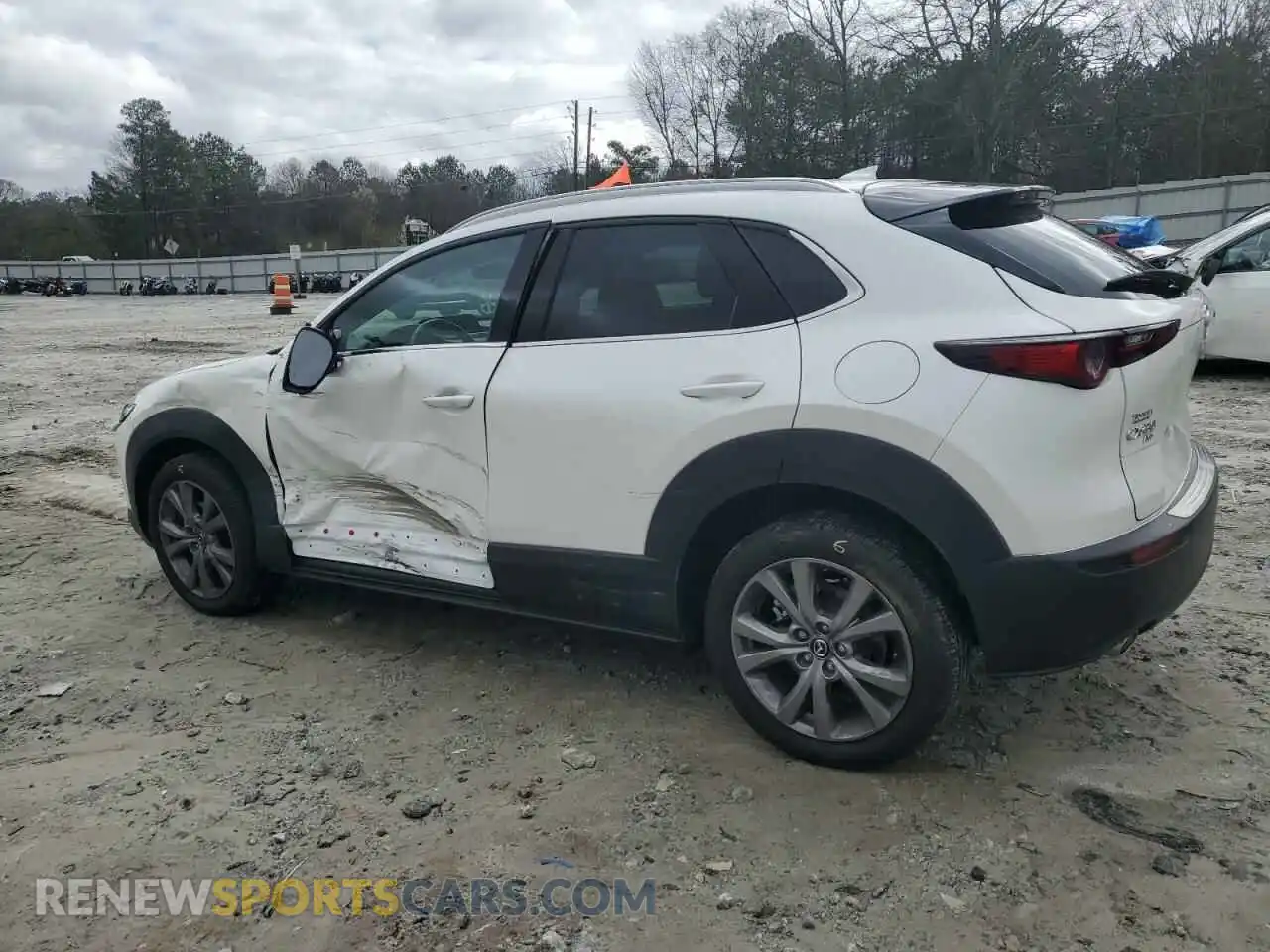 2 Photograph of a damaged car 3MVDMBDM0PM589412 MAZDA CX30 2023
