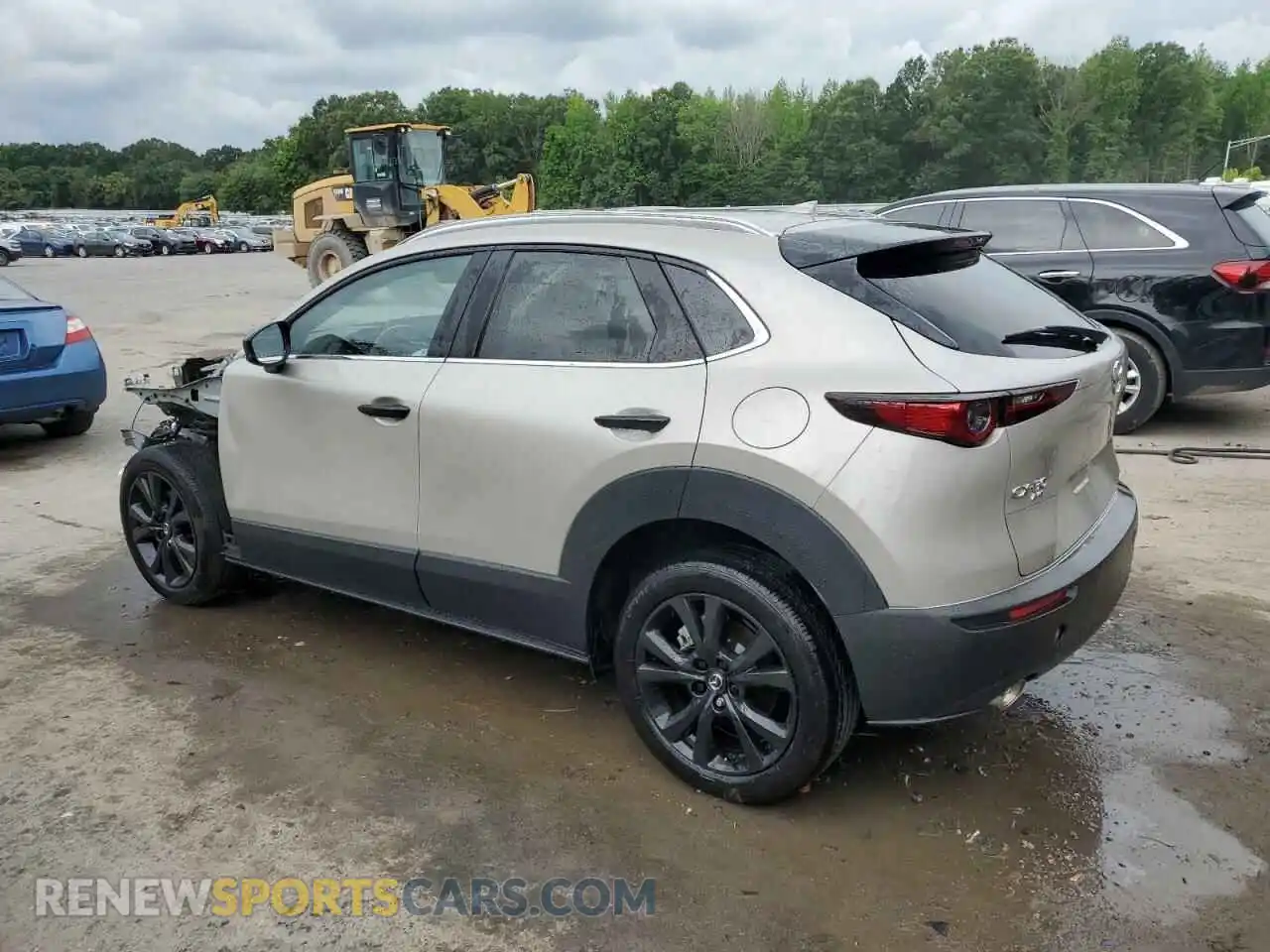 2 Photograph of a damaged car 3MVDMBDY8PM561294 MAZDA CX30 2023