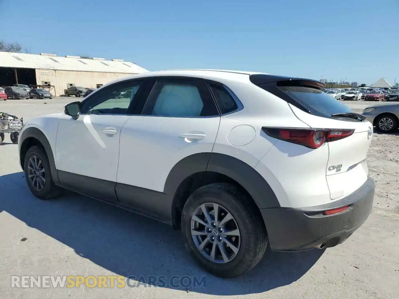 2 Photograph of a damaged car 3MVDMBAM0RM665637 MAZDA CX30 2024