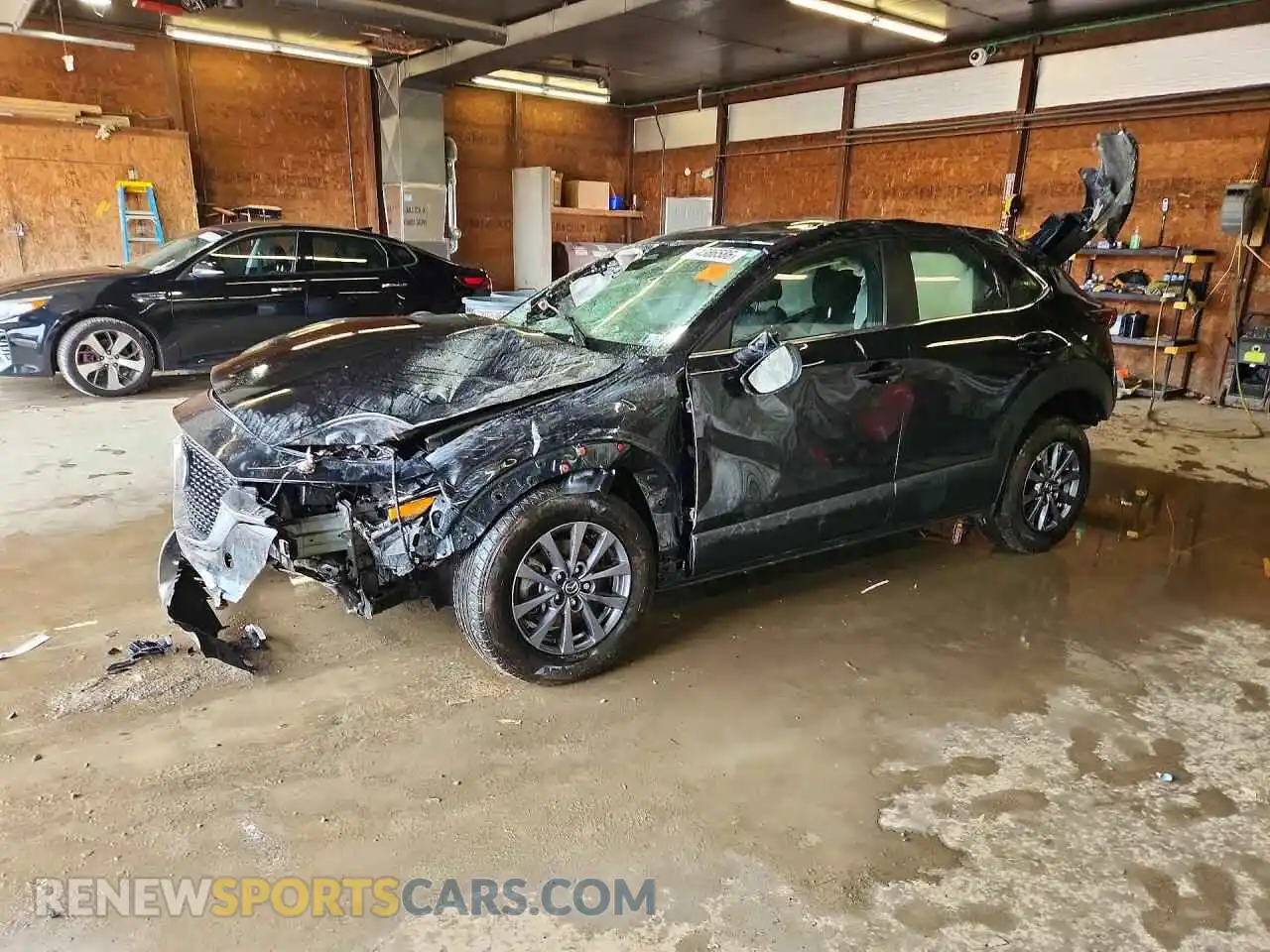 1 Photograph of a damaged car 3MVDMBAM0RM689081 MAZDA CX30 2024