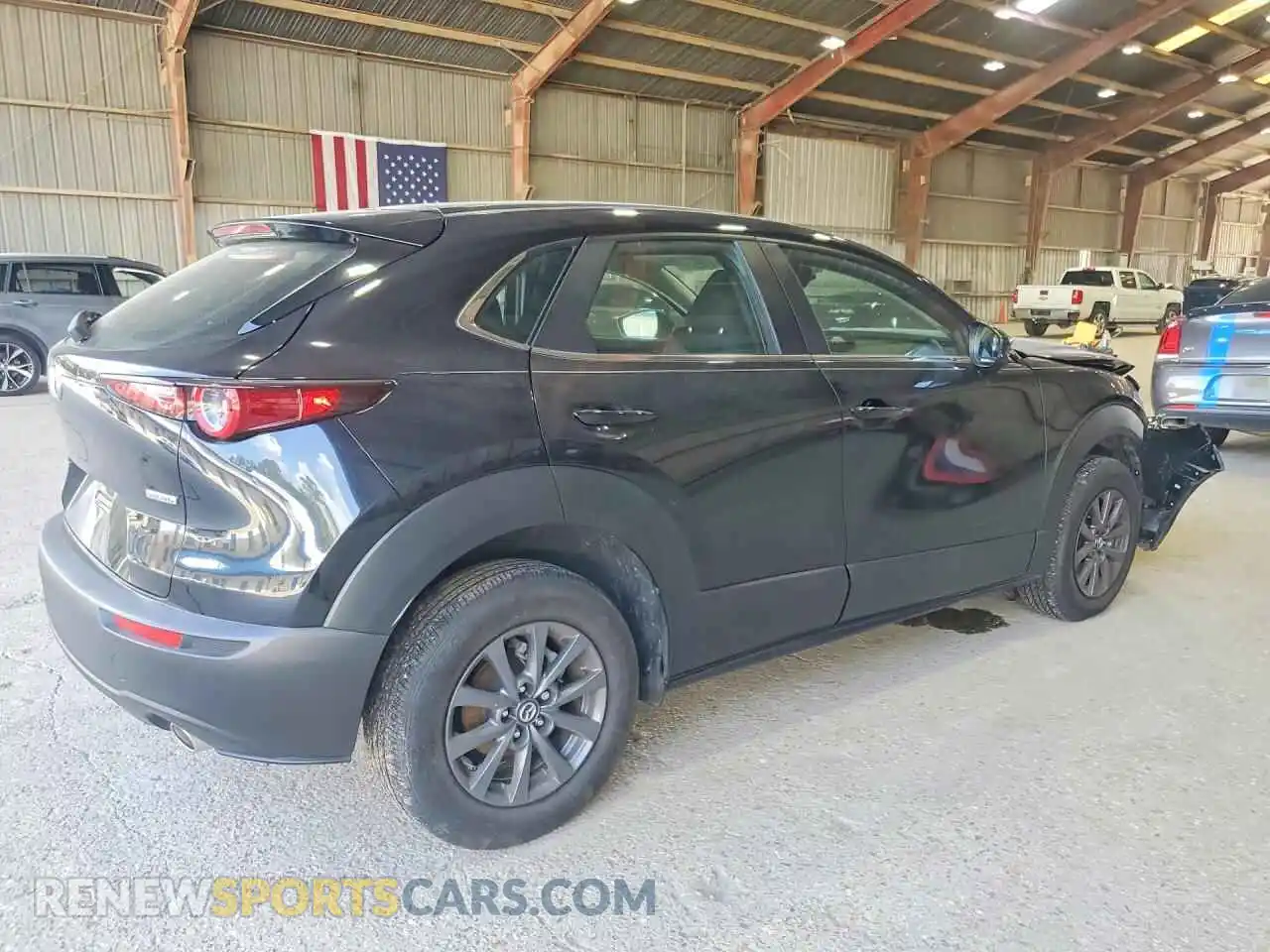 3 Photograph of a damaged car 3MVDMBAM2RM686568 MAZDA CX30 2024