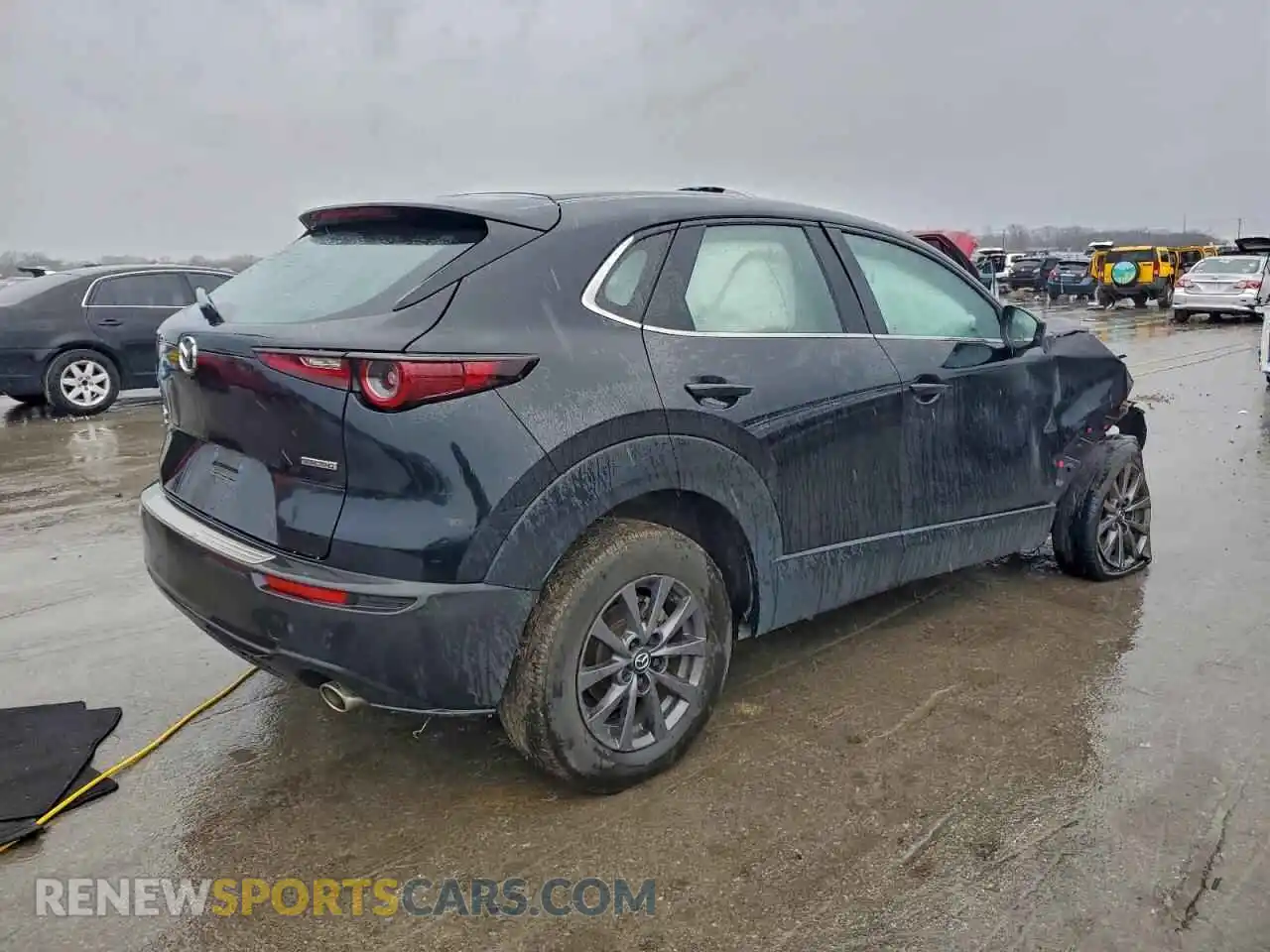 3 Photograph of a damaged car 3MVDMBAM6RM644792 MAZDA CX30 2024