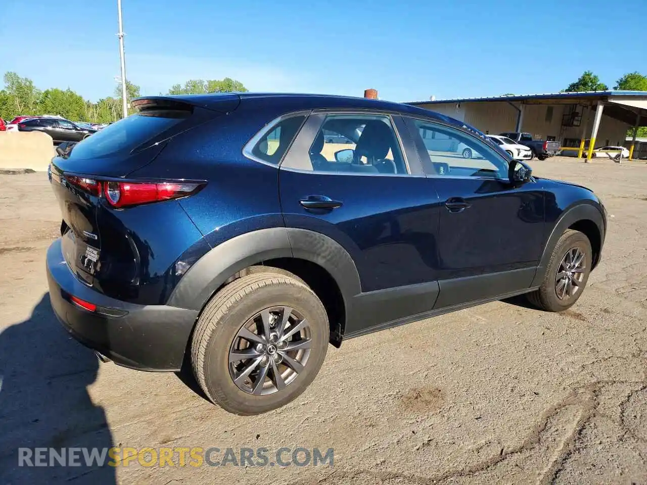 3 Photograph of a damaged car 3MVDMBAM6RM691675 MAZDA CX30 2024
