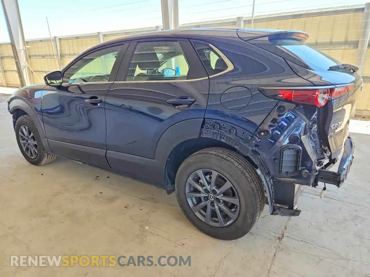 2 Photograph of a damaged car 3MVDMBAM7RM644056 MAZDA CX30 2024