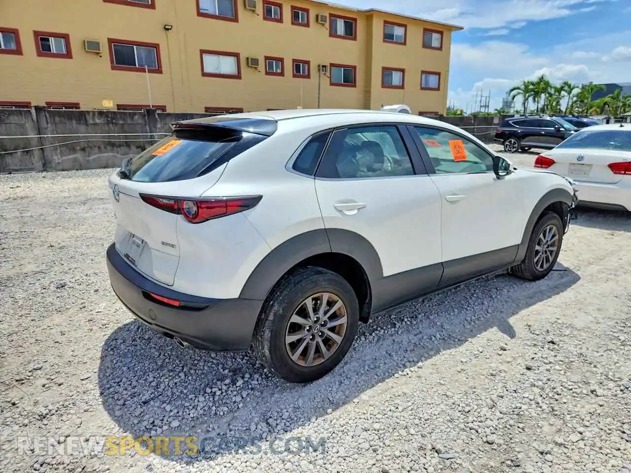 3 Photograph of a damaged car 3MVDMBAM7RM675520 MAZDA CX30 2024