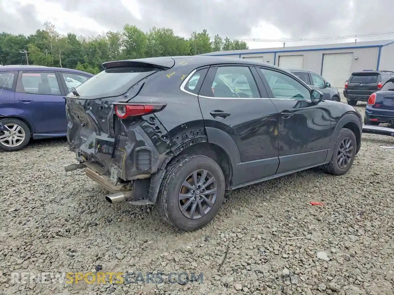 3 Photograph of a damaged car 3MVDMBAM7RM698568 MAZDA CX30 2024