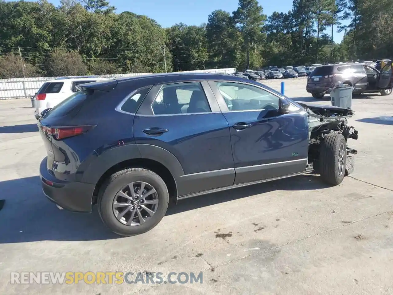 3 Photograph of a damaged car 3MVDMBAM9RM606151 MAZDA CX30 2024