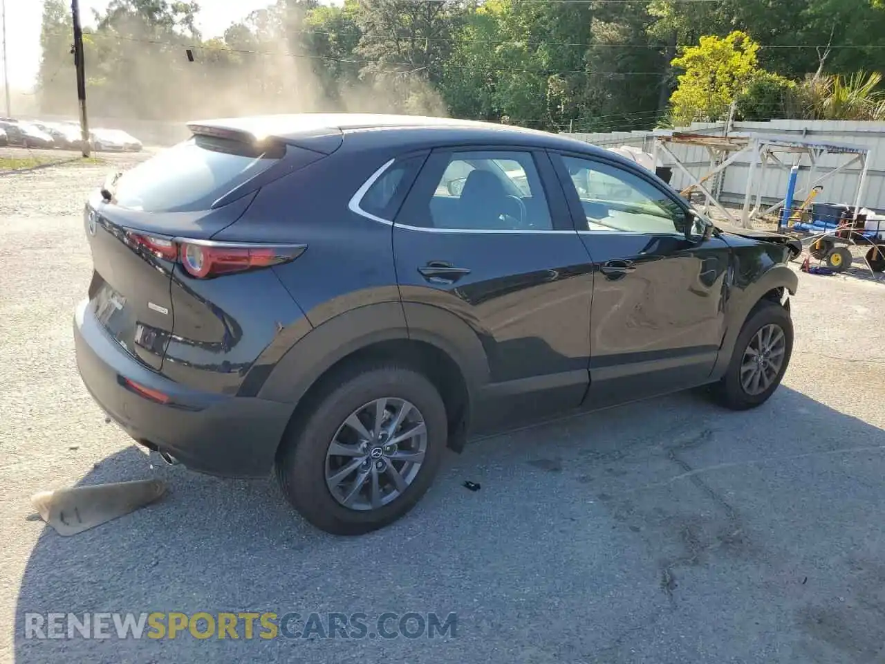 3 Photograph of a damaged car 3MVDMBAM9RM665667 MAZDA CX30 2024