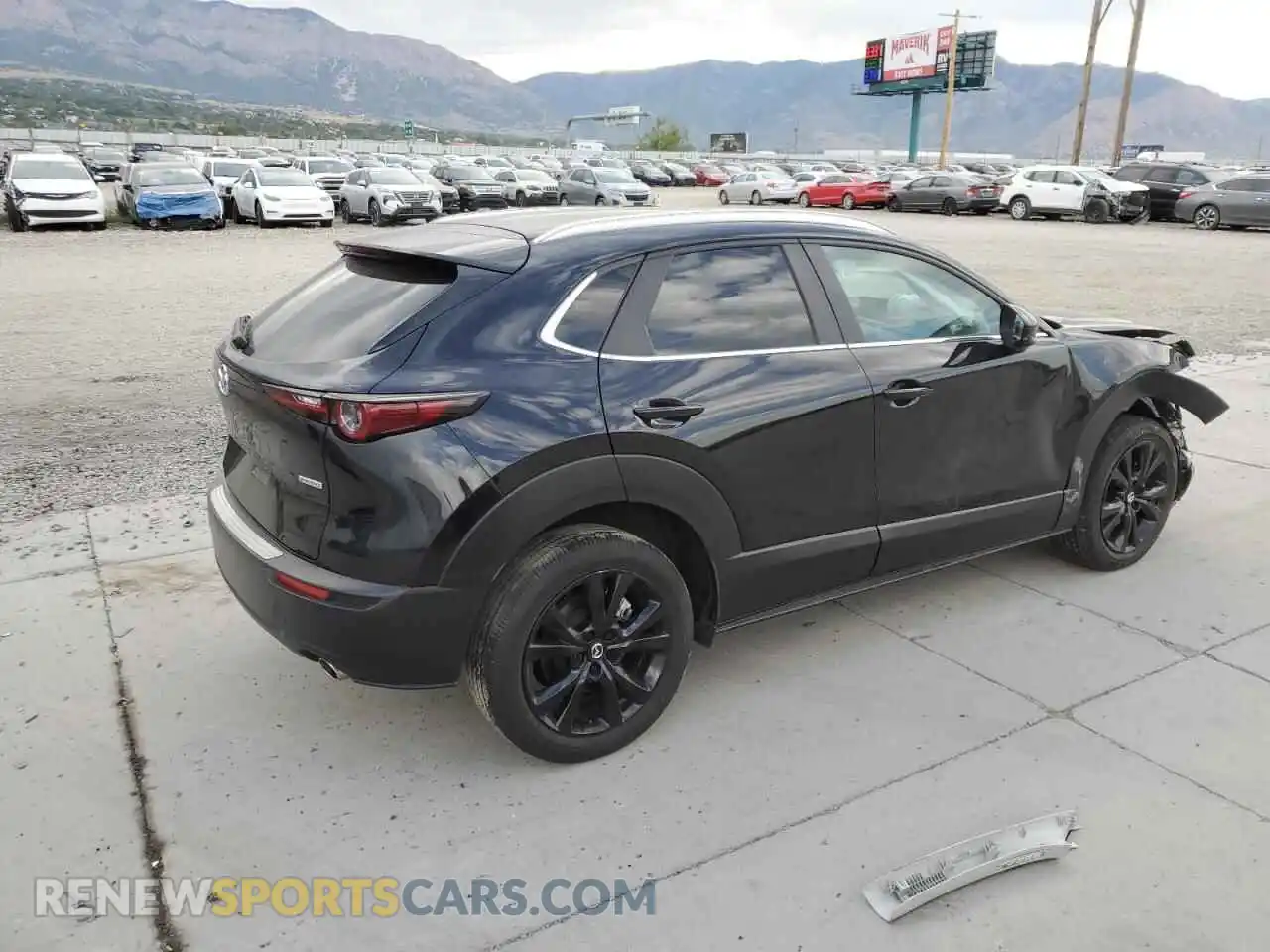 3 Photograph of a damaged car 3MVDMBBM0RM608224 MAZDA CX30 2024