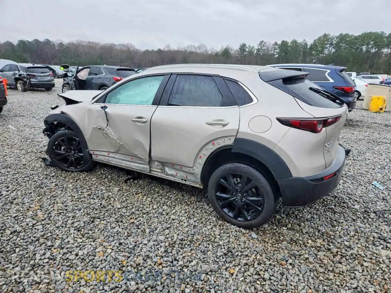 2 Photograph of a damaged car 3MVDMBBM0RM646911 MAZDA CX30 2024