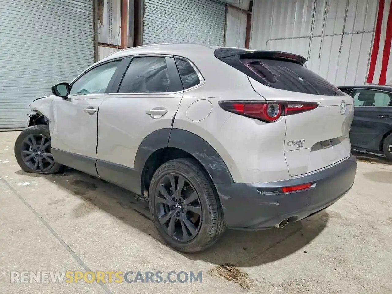 2 Photograph of a damaged car 3MVDMBBM0RM662686 MAZDA CX30 2024