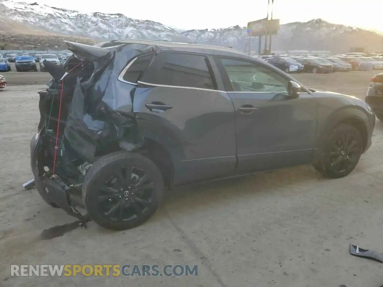 3 fotografías del automóvil dañado 3MVDMBBM1RM660722 MAZDA CX30 2024