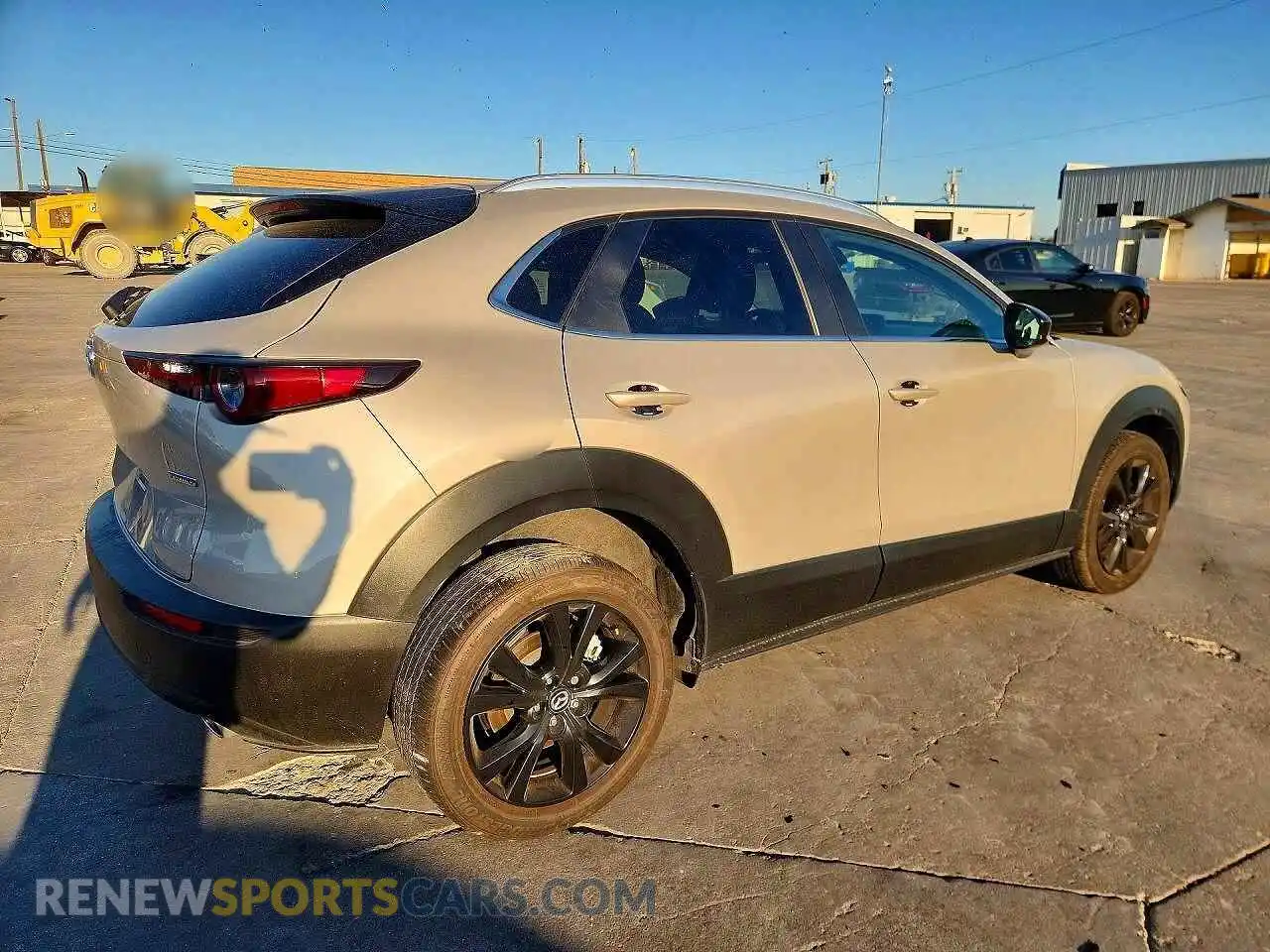 3 fotografías del automóvil dañado 3MVDMBBM1RM673910 MAZDA CX30 2024