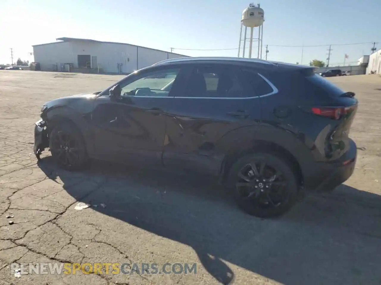 2 Photograph of a damaged car 3MVDMBBM1RM684292 MAZDA CX30 2024