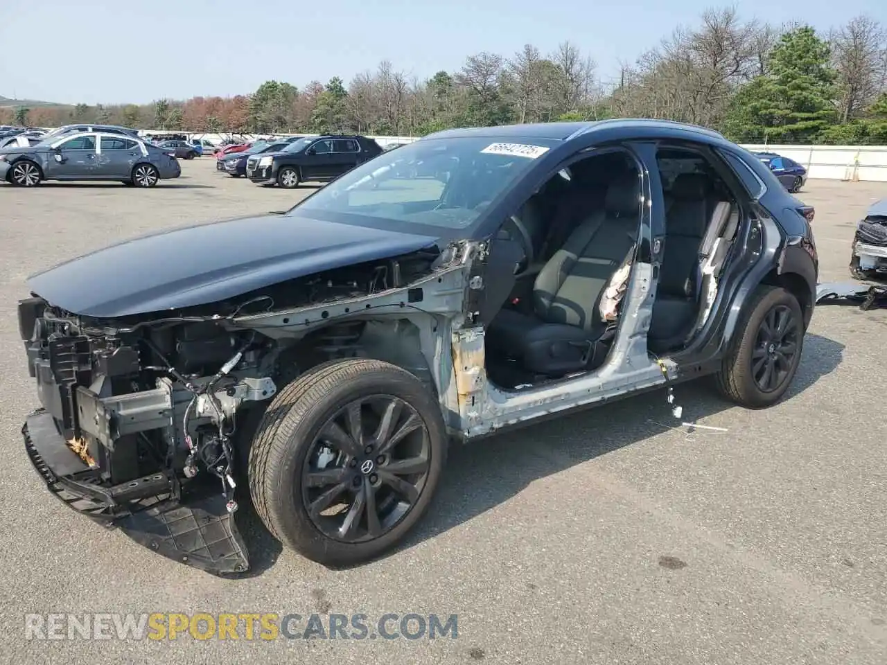 1 Photograph of a damaged car 3MVDMBBM1RM701754 MAZDA CX30 2024