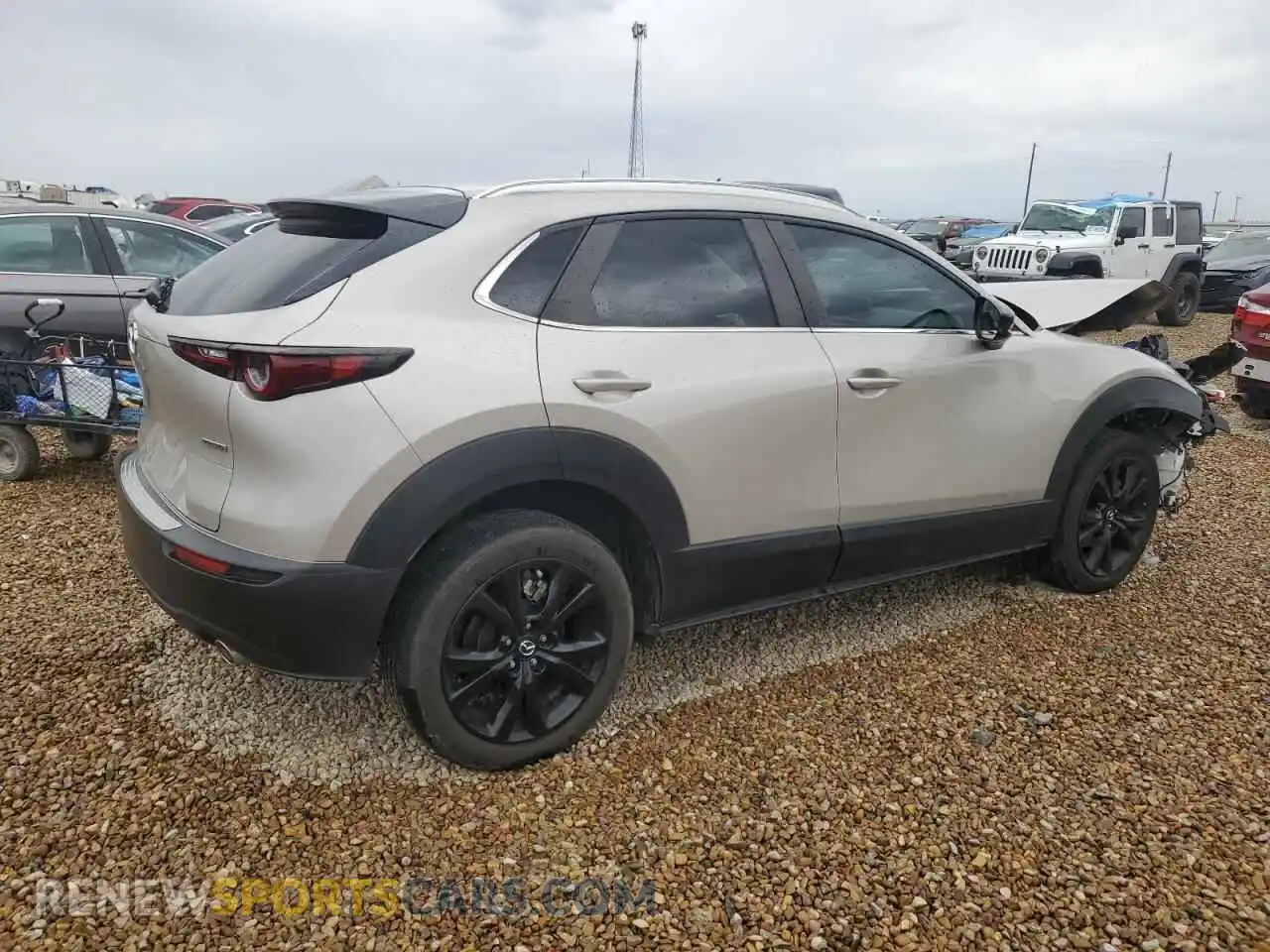 3 Photograph of a damaged car 3MVDMBBM2RM600156 MAZDA CX30 2024
