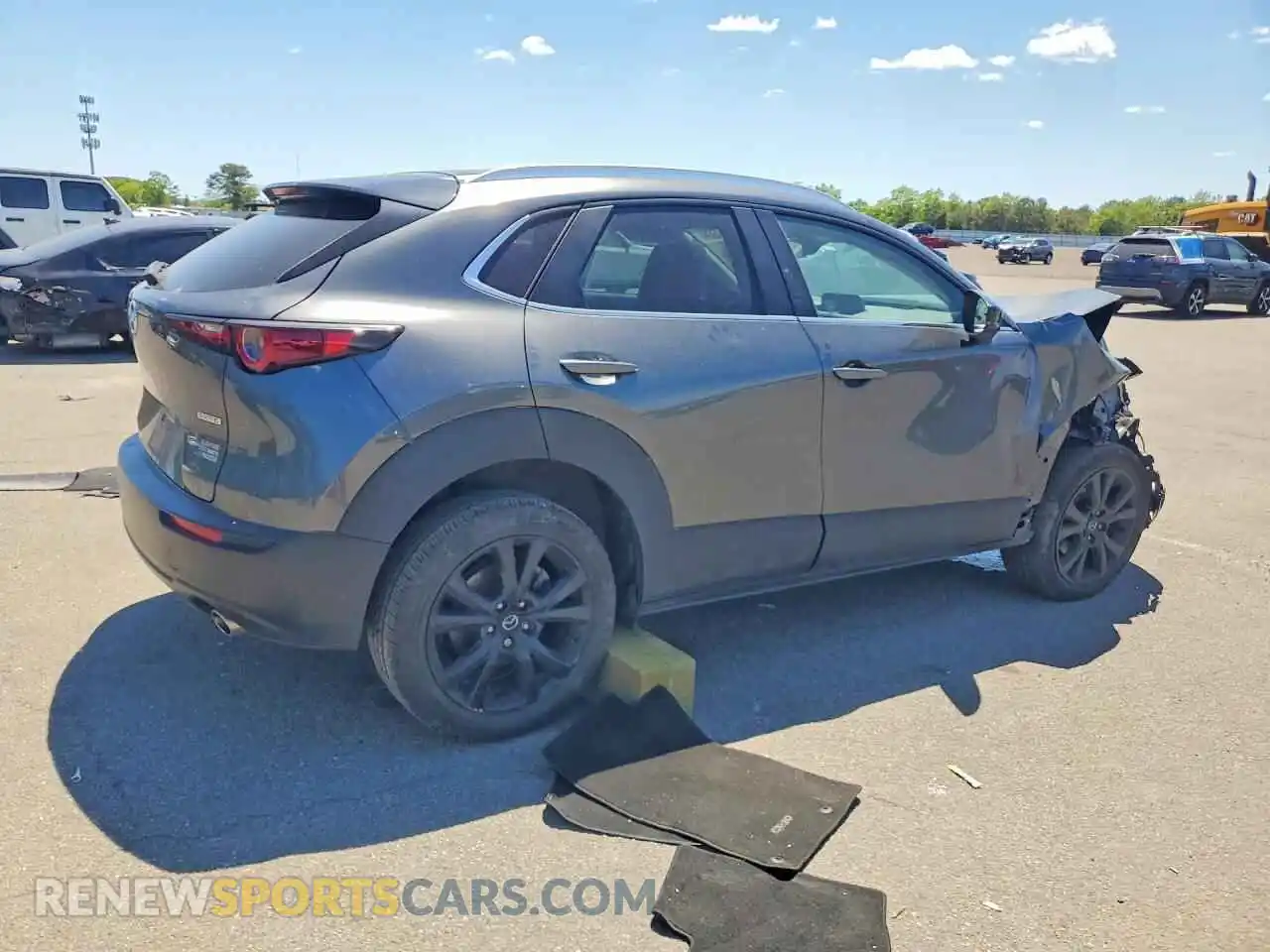 3 fotografías del automóvil dañado 3MVDMBBM2RM638938 MAZDA CX30 2024