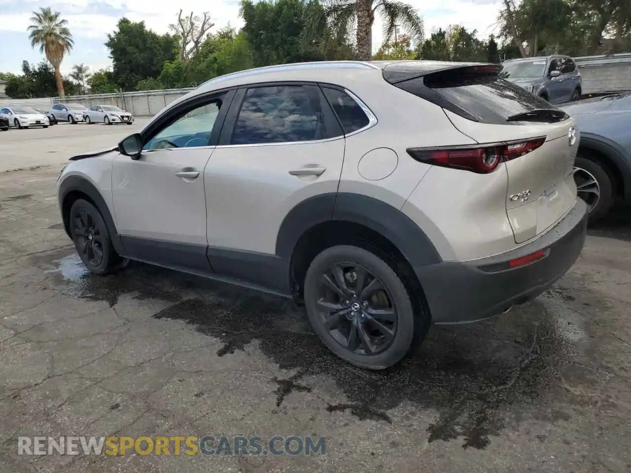 2 Photograph of a damaged car 3MVDMBBM2RM679599 MAZDA CX30 2024