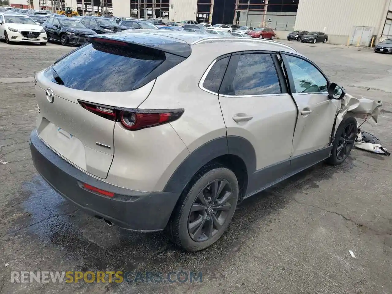 3 Photograph of a damaged car 3MVDMBBM2RM679599 MAZDA CX30 2024