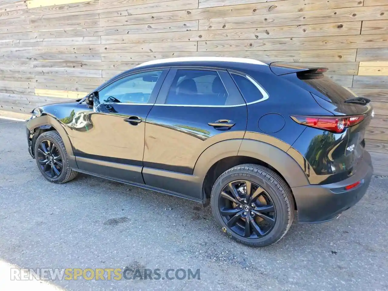 2 Photograph of a damaged car 3MVDMBBM2RM695978 MAZDA CX30 2024