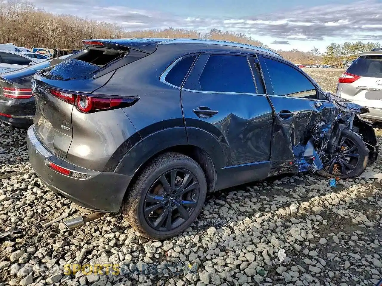 3 Photograph of a damaged car 3MVDMBBM3RM679062 MAZDA CX30 2024