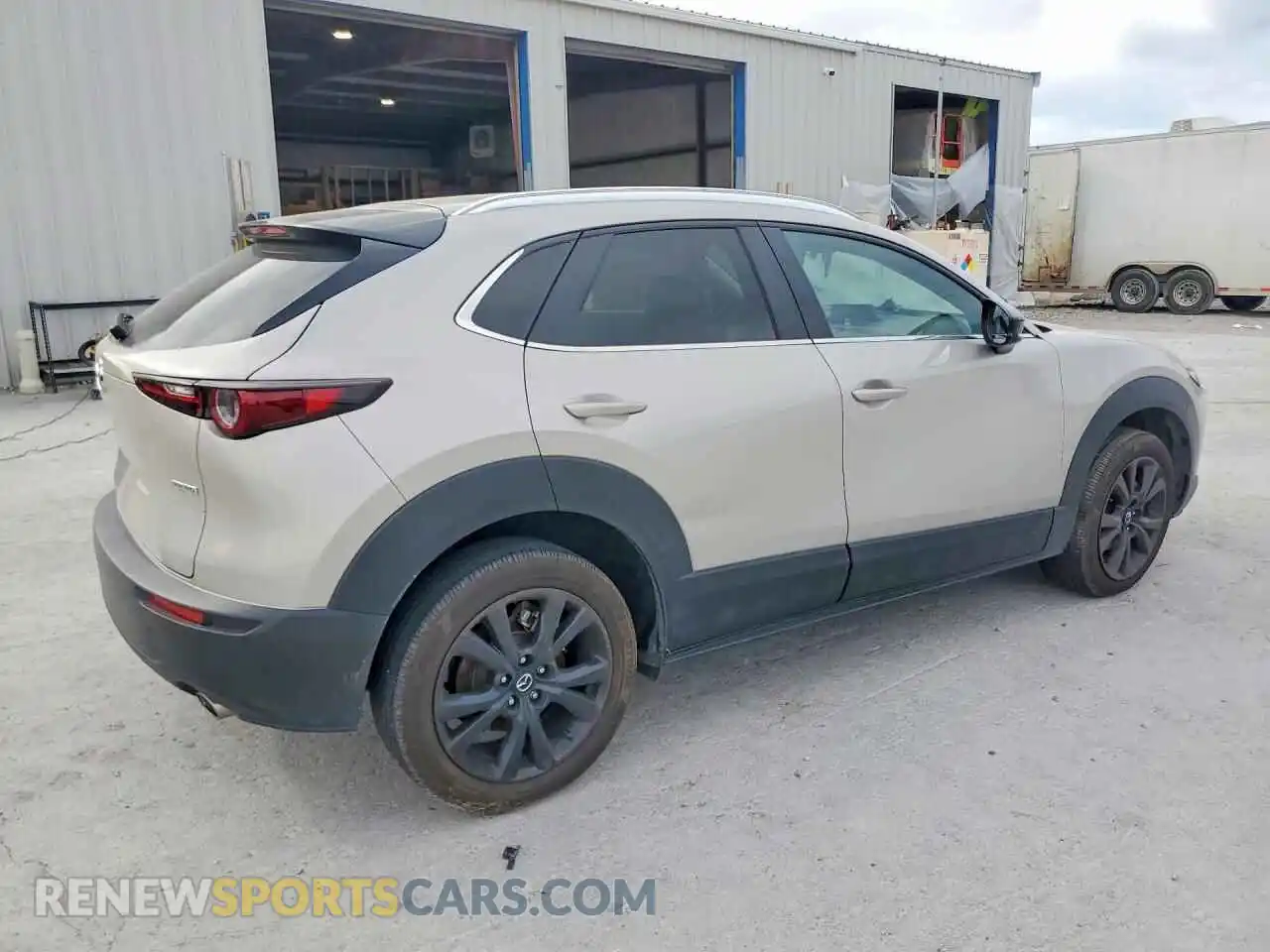 3 Photograph of a damaged car 3MVDMBBM3RM698047 MAZDA CX30 2024
