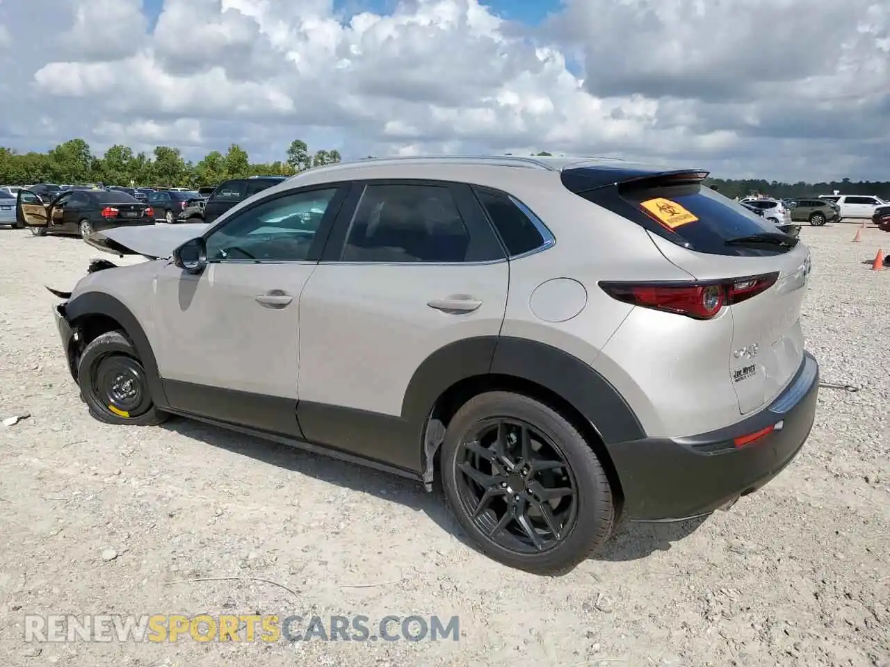2 Photograph of a damaged car 3MVDMBBM4RM707919 MAZDA CX30 2024