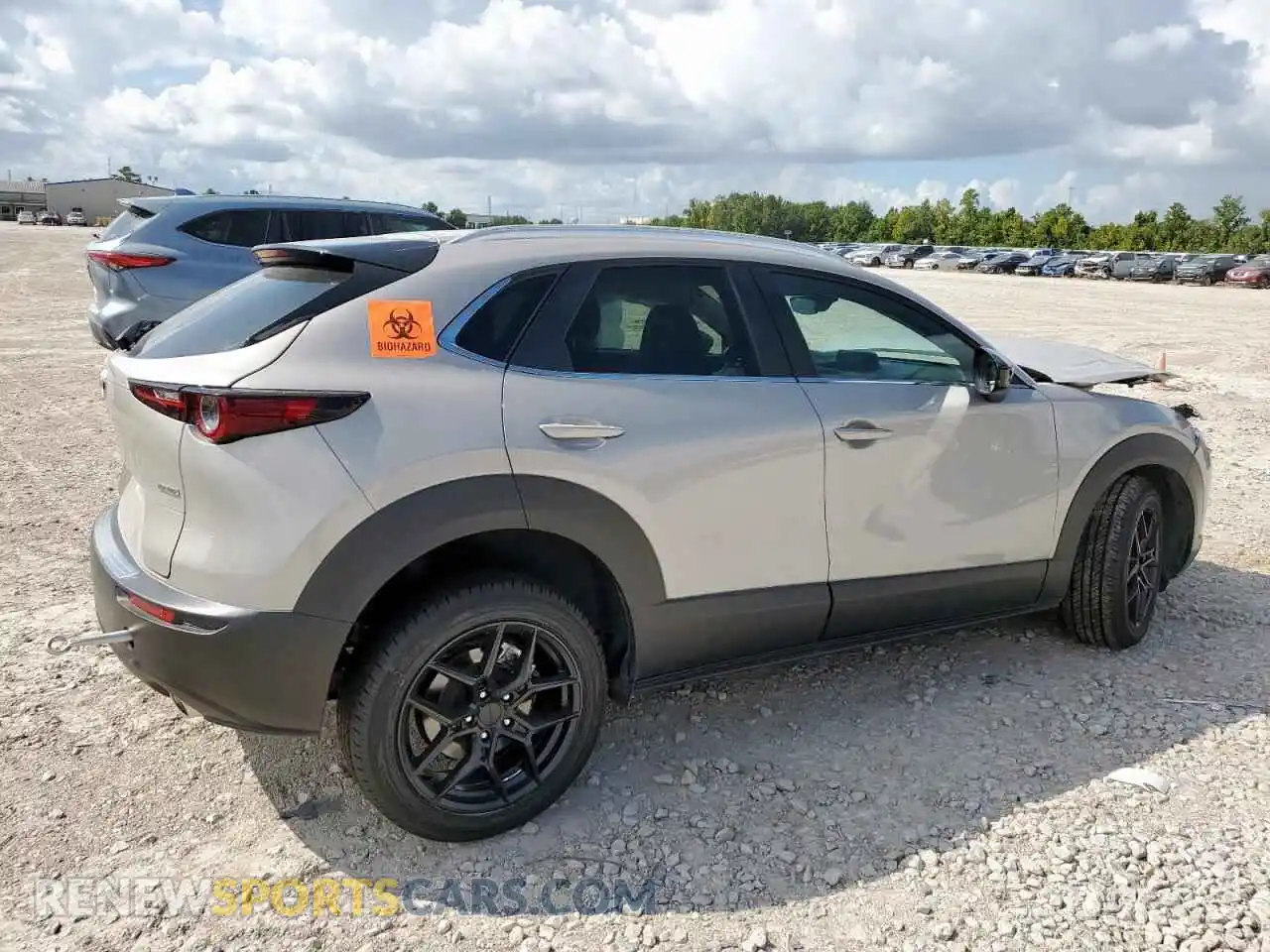 3 Photograph of a damaged car 3MVDMBBM4RM707919 MAZDA CX30 2024