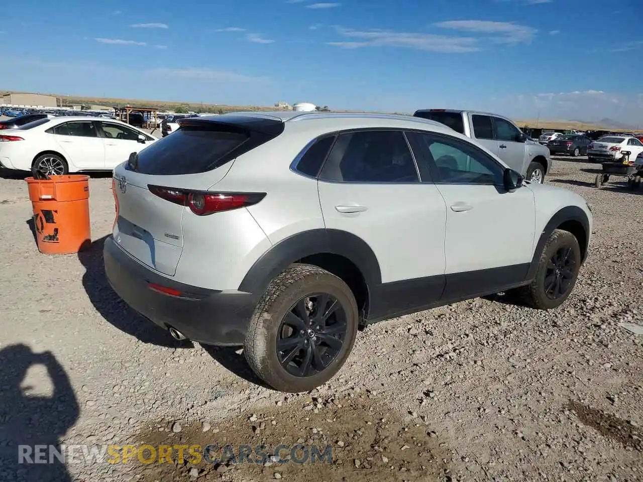 3 Photograph of a damaged car 3MVDMBBM5RM635533 MAZDA CX30 2024