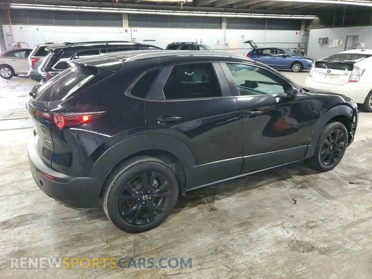 3 Photograph of a damaged car 3MVDMBBM5RM651957 MAZDA CX30 2024