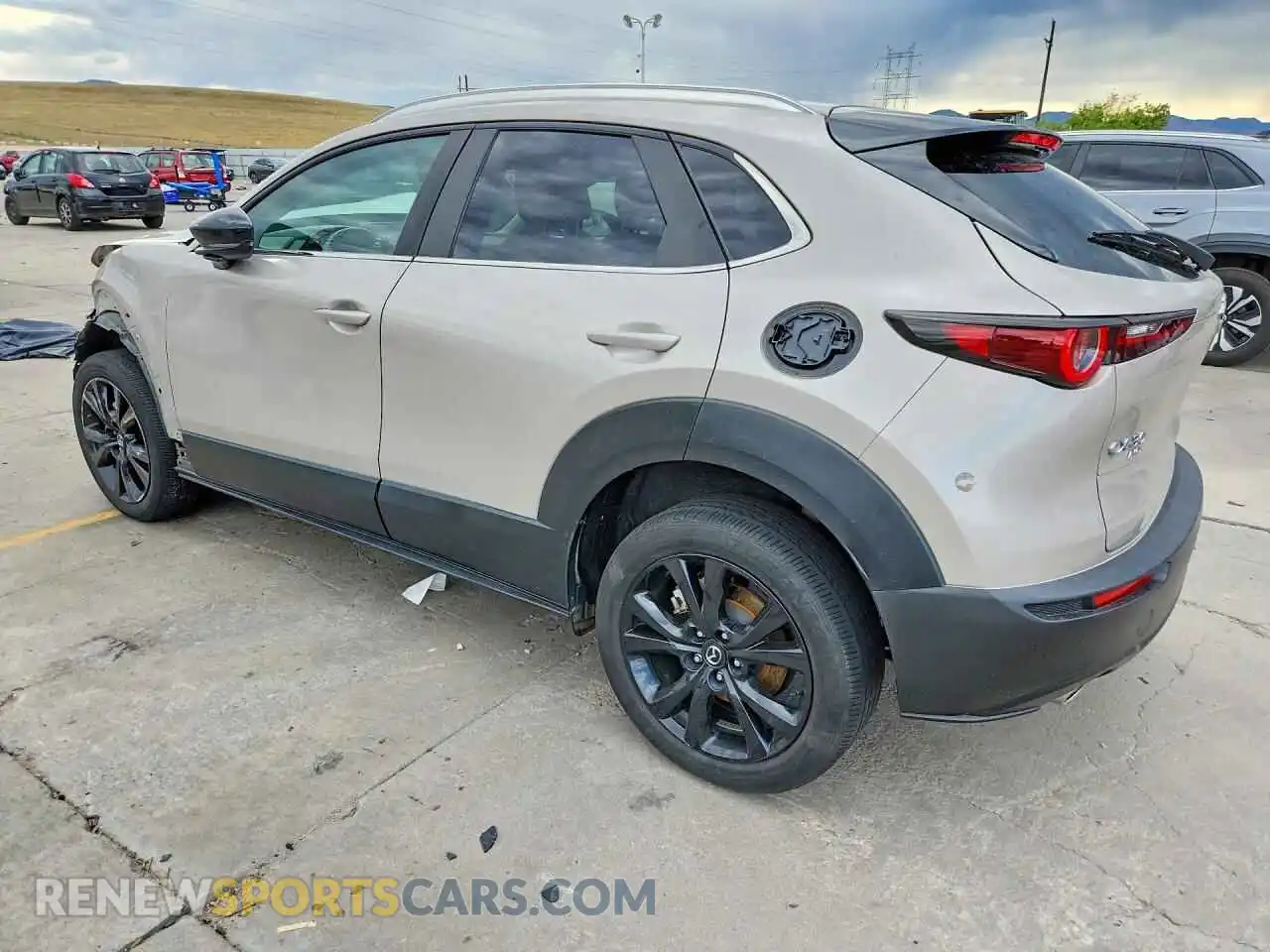 2 Photograph of a damaged car 3MVDMBBM8RM646848 MAZDA CX30 2024