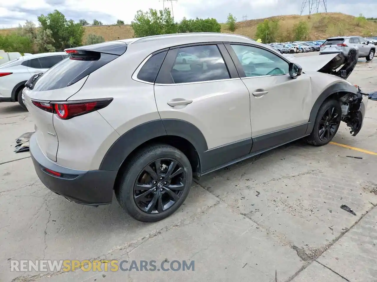 3 Photograph of a damaged car 3MVDMBBM8RM646848 MAZDA CX30 2024
