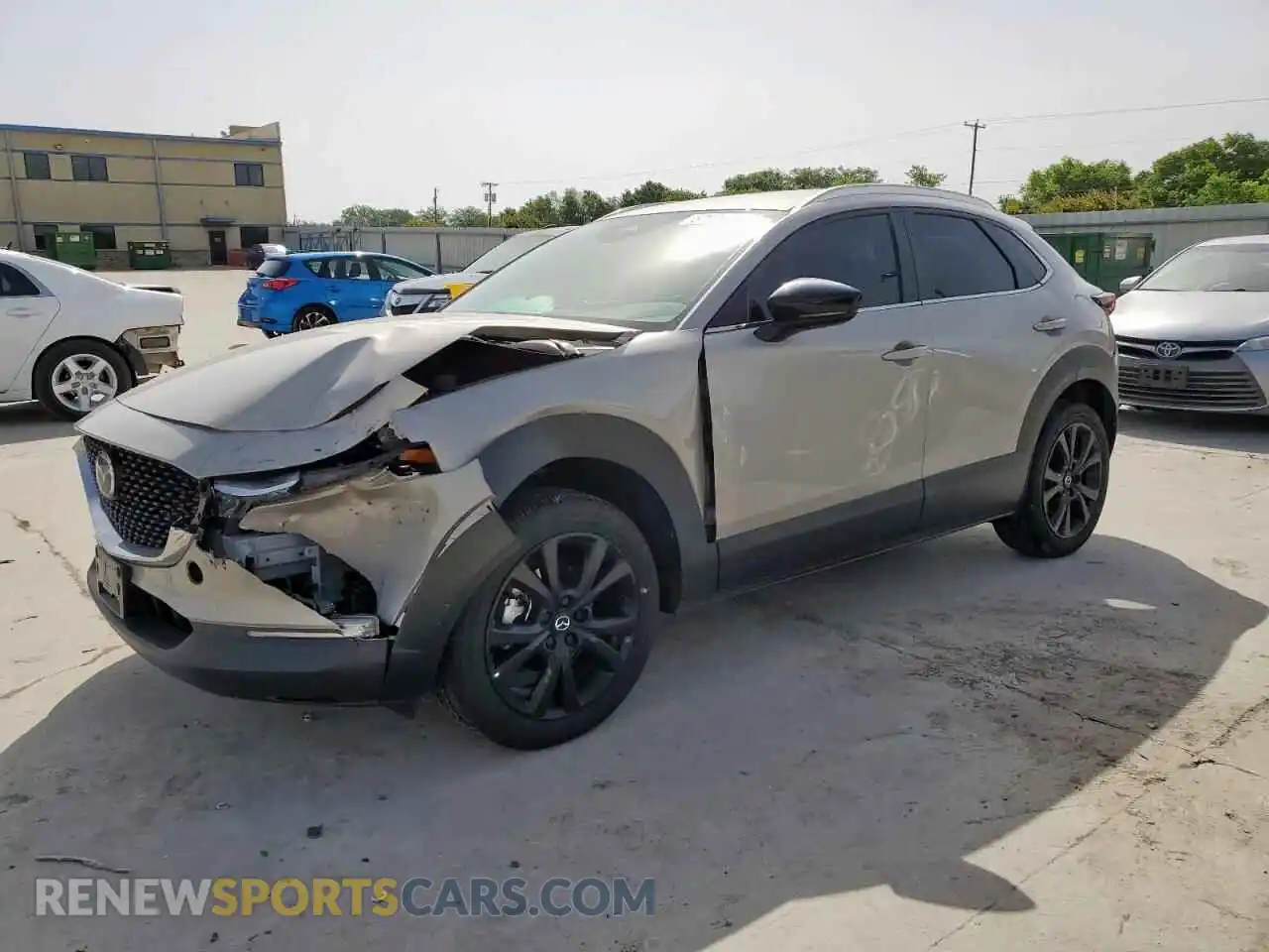 1 Photograph of a damaged car 3MVDMBBM8RM687691 MAZDA CX30 2024