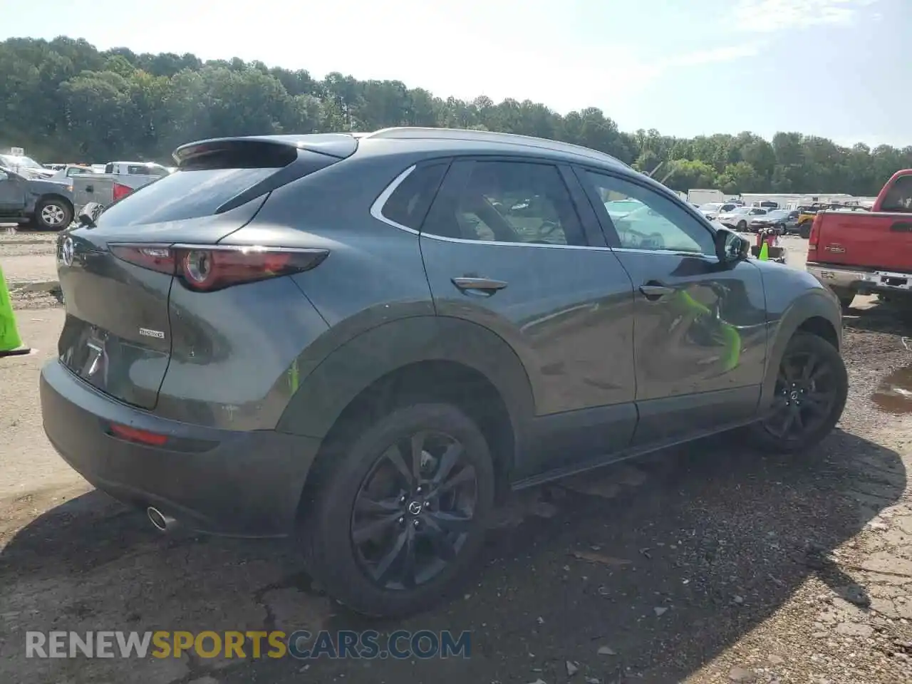 3 Photograph of a damaged car 3MVDMBBM9RM616337 MAZDA CX30 2024