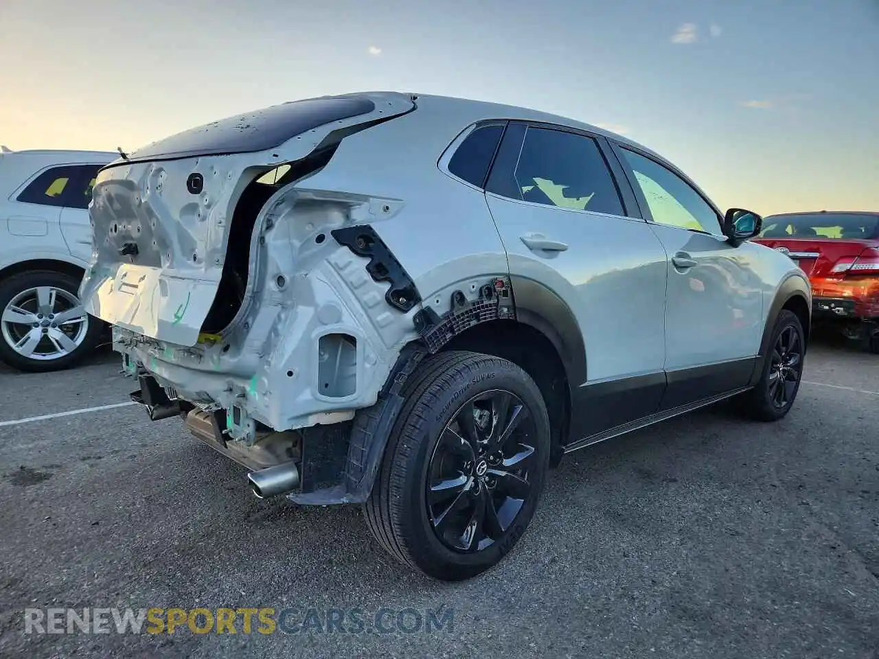 3 Photograph of a damaged car 3MVDMBBM9RM649435 MAZDA CX30 2024
